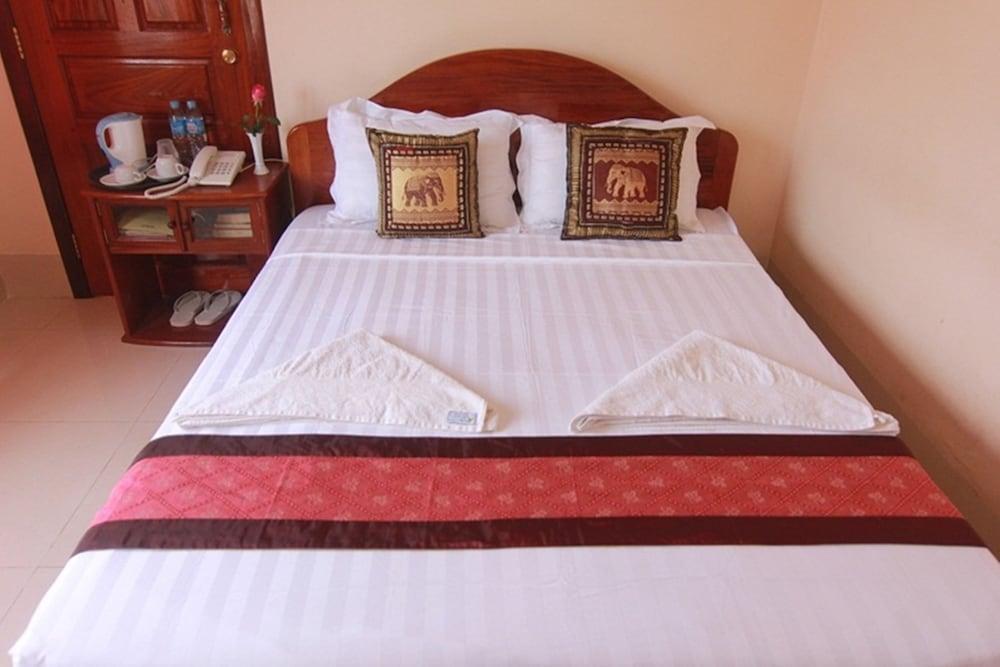 Siem Reap Riverside Hotel Esterno foto
