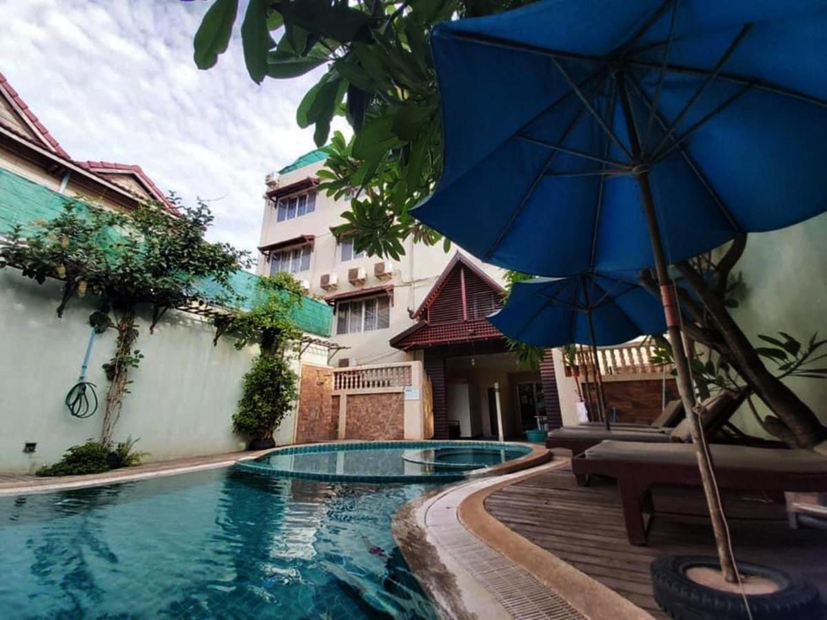 Siem Reap Riverside Hotel Esterno foto