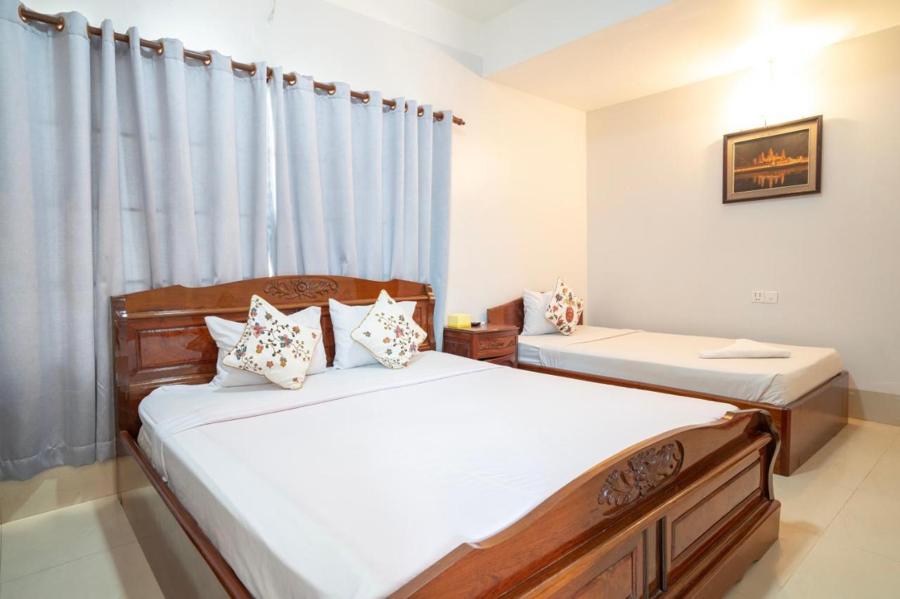 Siem Reap Riverside Hotel Esterno foto