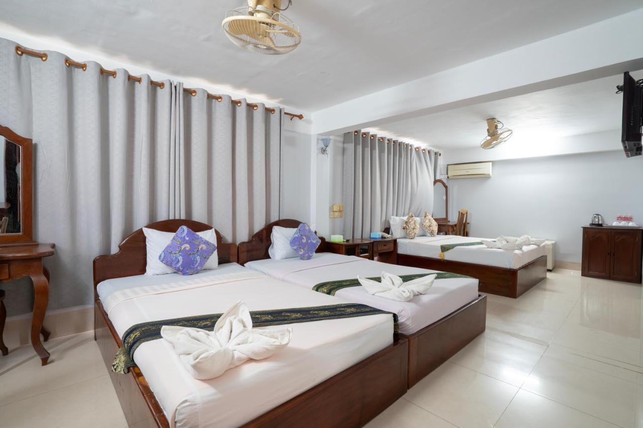 Siem Reap Riverside Hotel Esterno foto