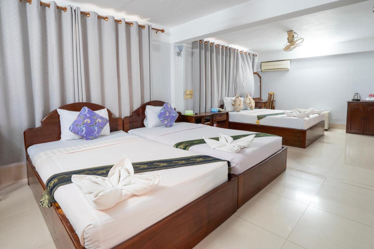 Siem Reap Riverside Hotel Esterno foto