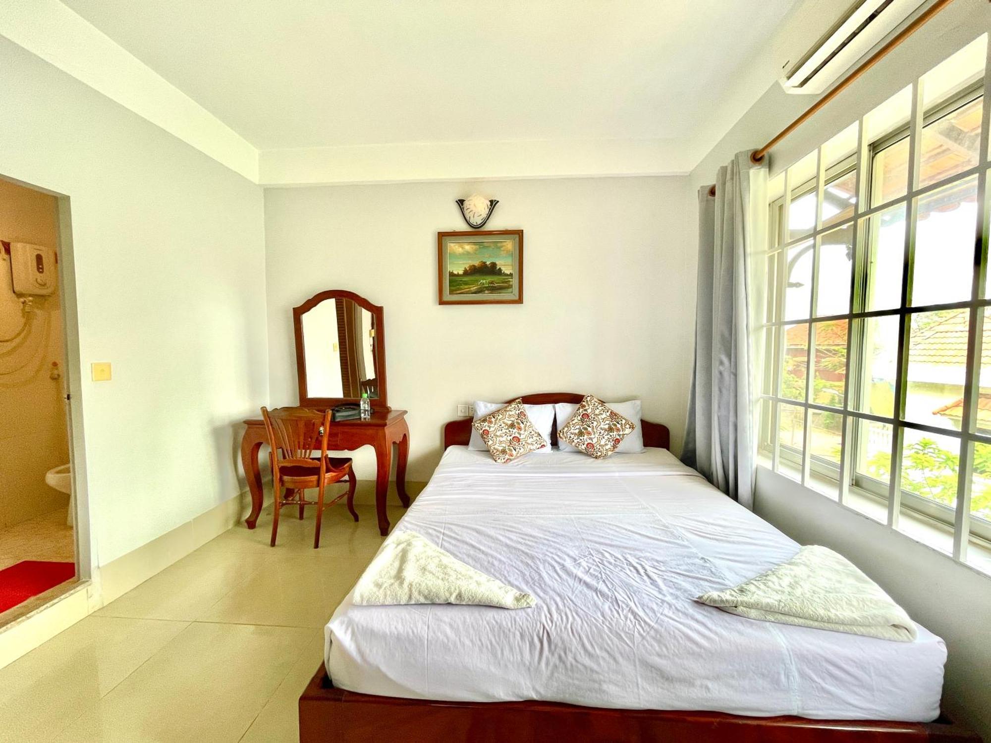 Siem Reap Riverside Hotel Esterno foto
