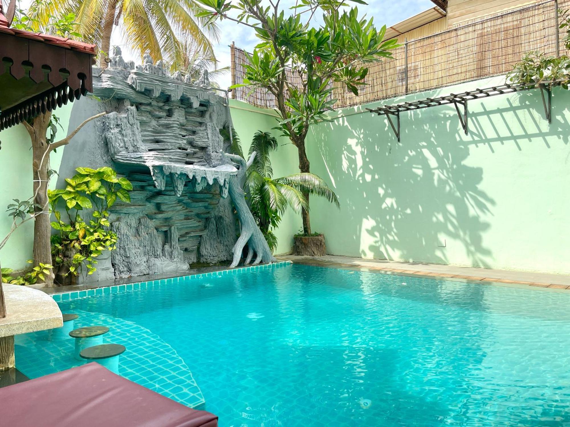 Siem Reap Riverside Hotel Esterno foto