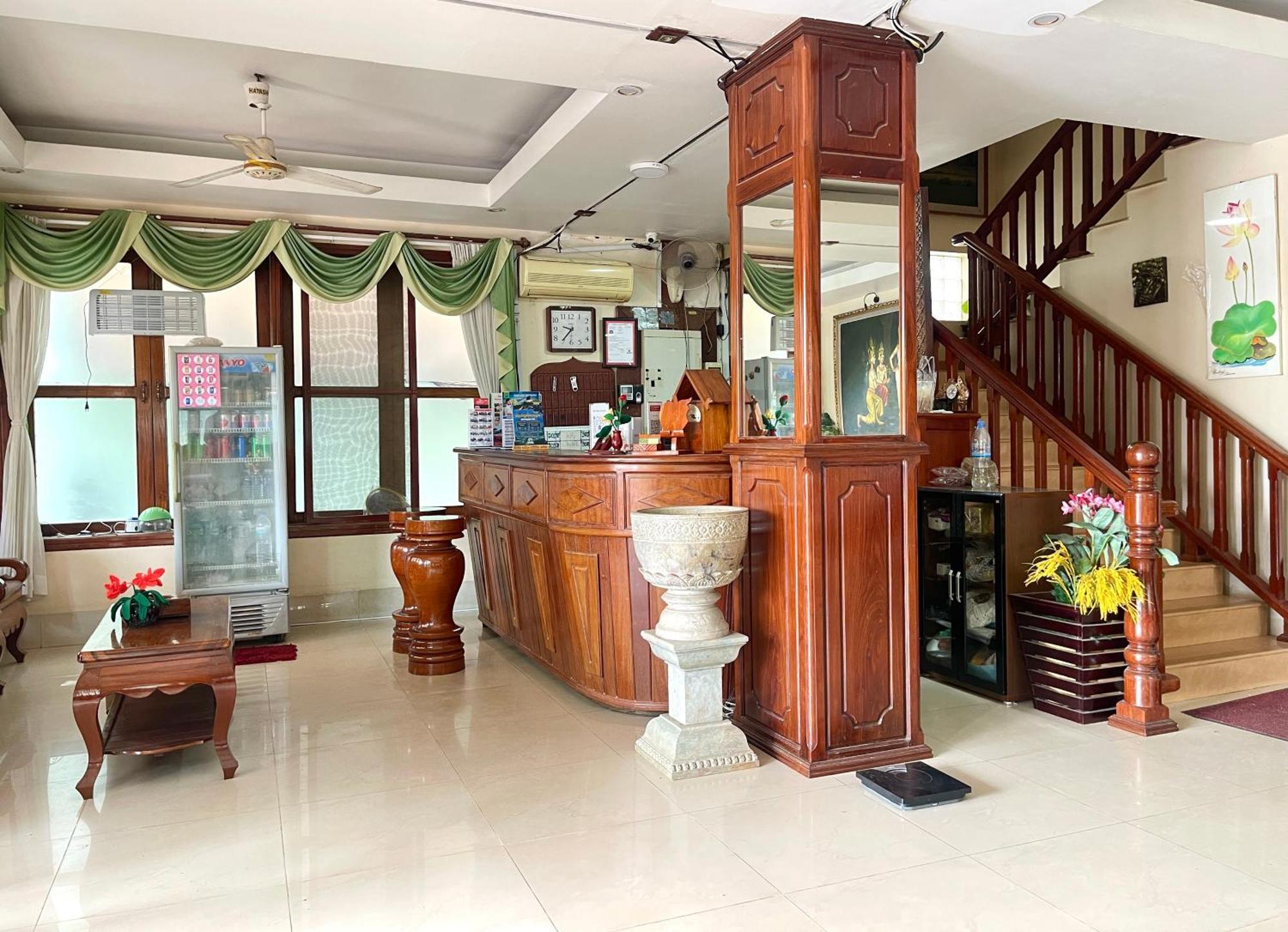 Siem Reap Riverside Hotel Esterno foto