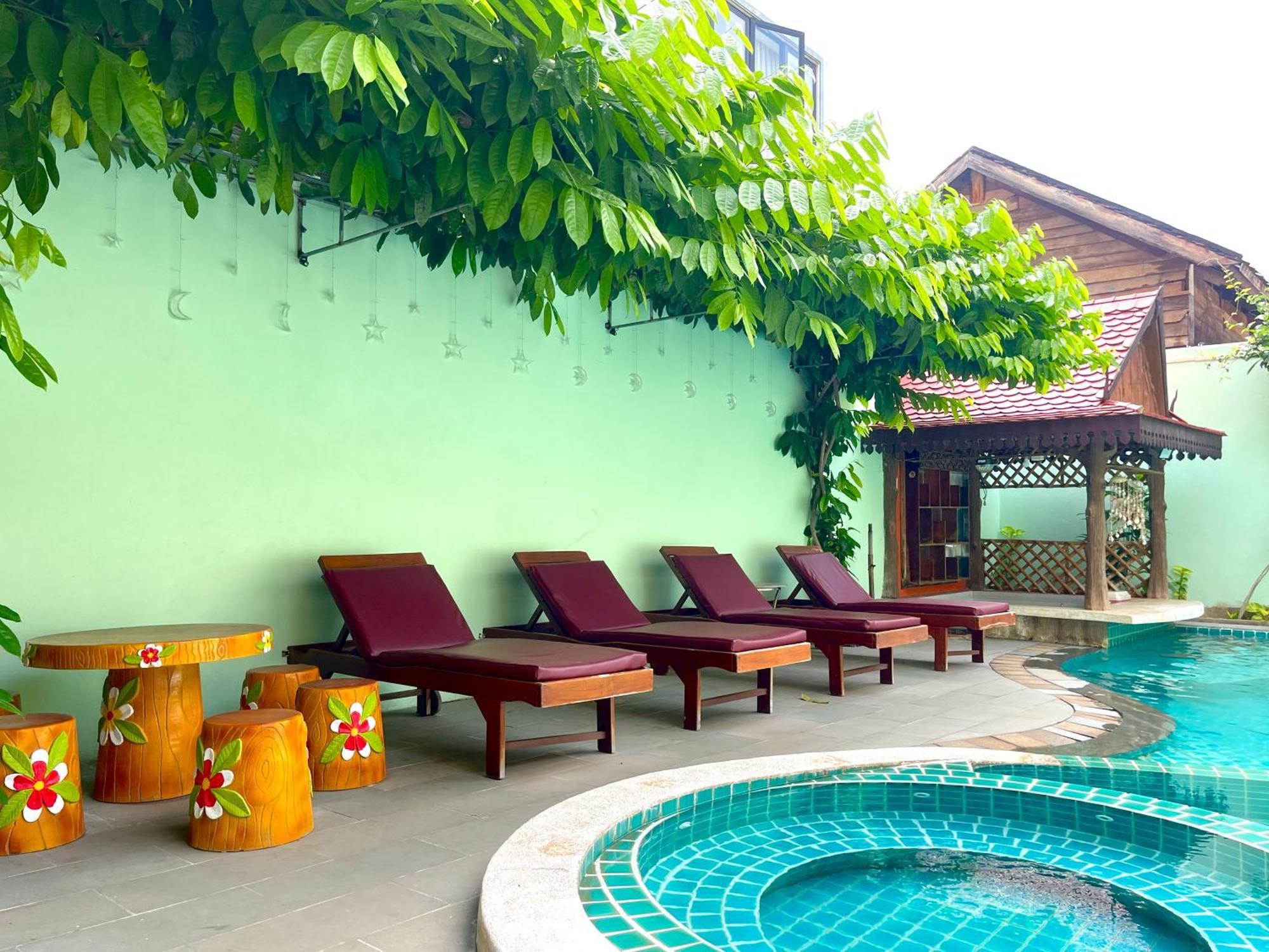 Siem Reap Riverside Hotel Esterno foto