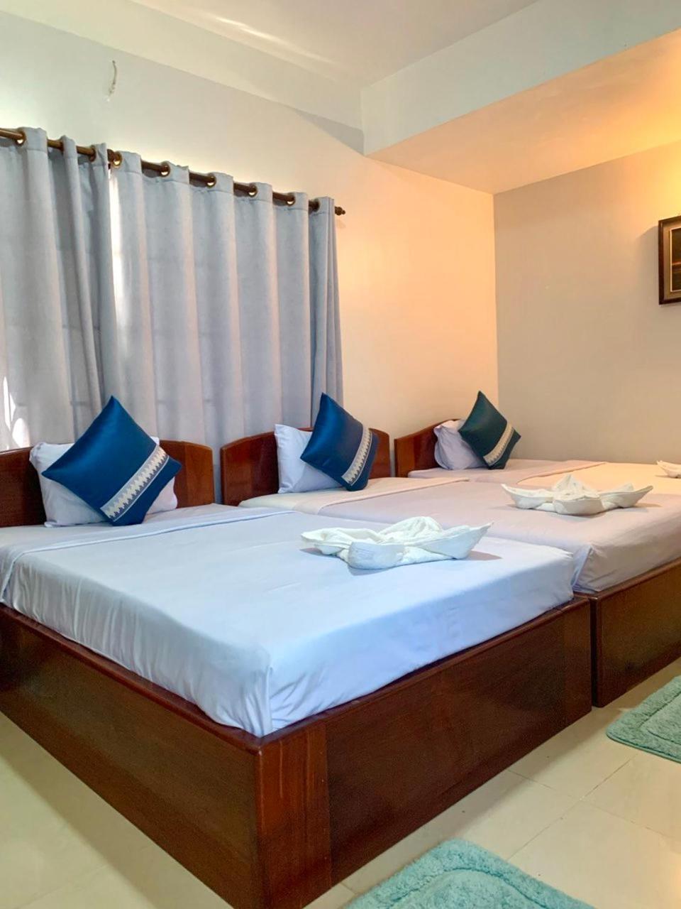 Siem Reap Riverside Hotel Esterno foto